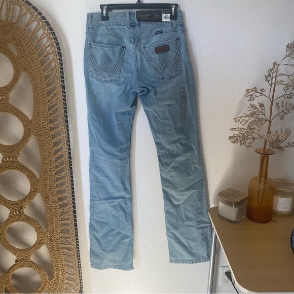 Wrangler Retro Mae Mid Rise Denim Jeans - Picture 4 of 5